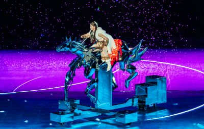 大型奇幻秀王的战车首演