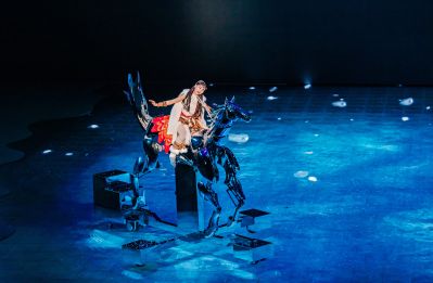 大型奇幻秀王的战车首演
