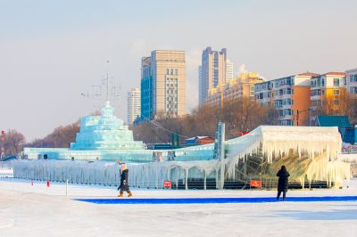 冰雪辽宁舰