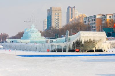 冰雪辽宁舰