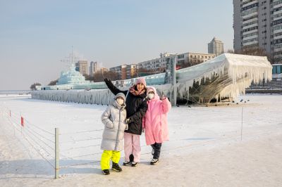 冰雪辽宁舰