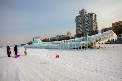 冰雪辽宁舰