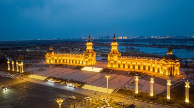 夜晚群力音乐长廊